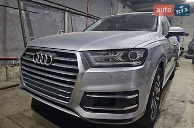 Внедорожник / Кроссовер Audi Q7 2019 в Стрые