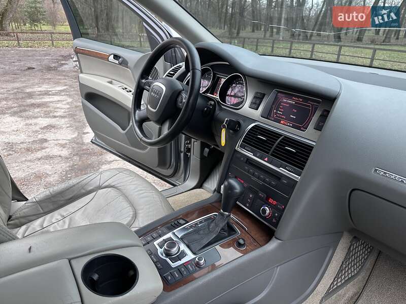 Позашляховик / Кросовер Audi Q7 2006 в Сумах