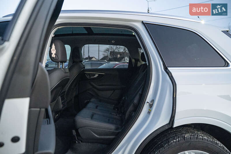 Внедорожник / Кроссовер Audi Q7 2020 в Черновцах