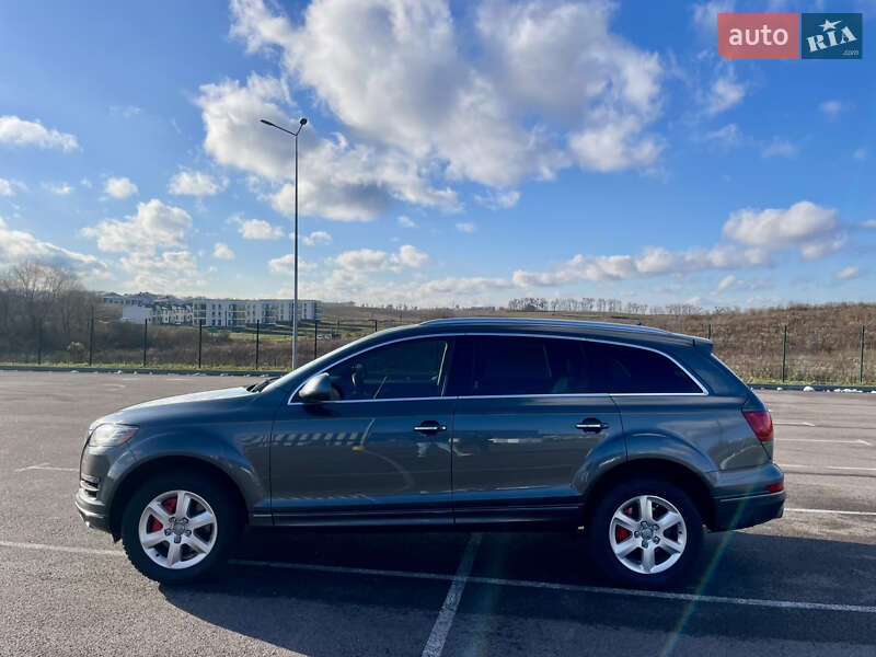 Позашляховик / Кросовер Audi Q7 2015 в Рівному