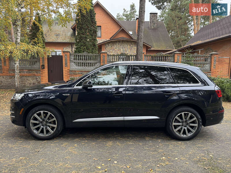 Позашляховик / Кросовер Audi Q7 2017 в Києві