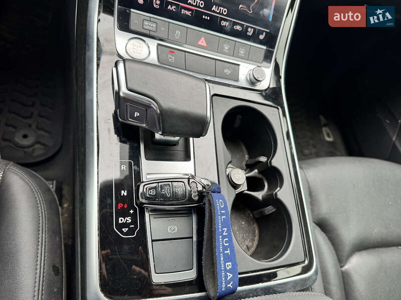 Внедорожник / Кроссовер Audi Q7 2020 в Ровно