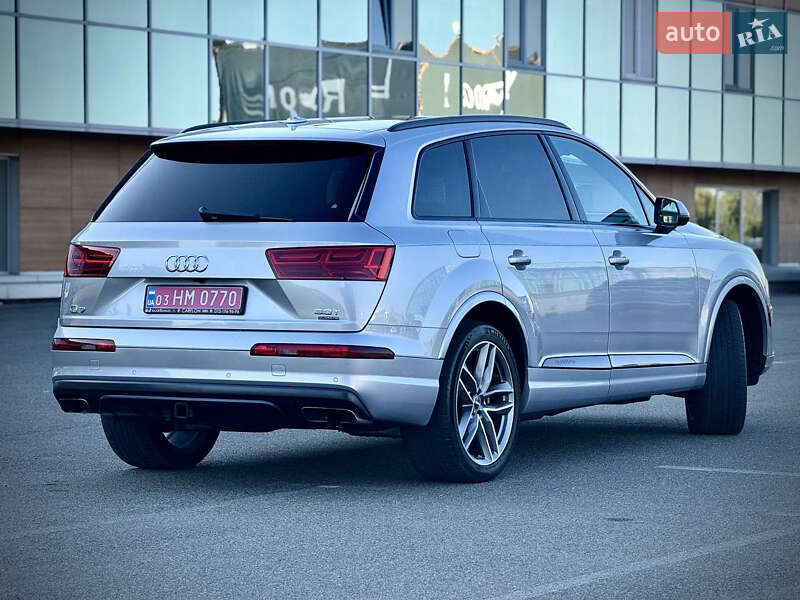 Внедорожник / Кроссовер Audi Q7 2017 в Киеве