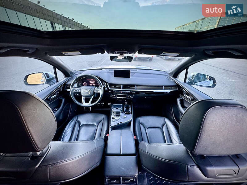 Внедорожник / Кроссовер Audi Q7 2017 в Киеве