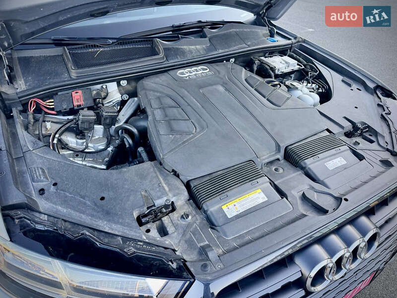 Внедорожник / Кроссовер Audi Q7 2017 в Киеве