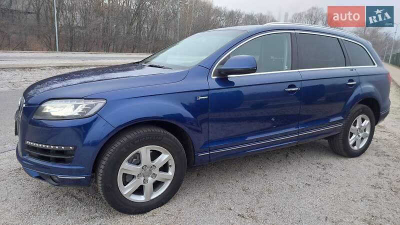 Внедорожник / Кроссовер Audi Q7 2015 в Днепре