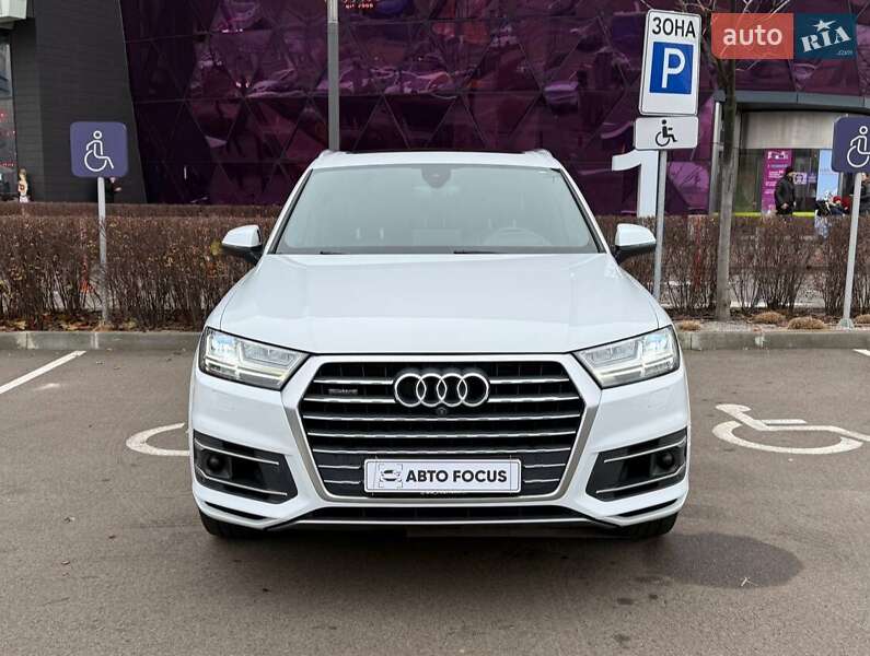 Позашляховик / Кросовер Audi Q7 2016 в Києві
