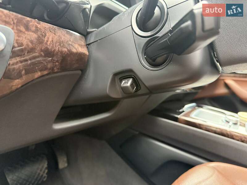 Позашляховик / Кросовер Audi Q7 2016 в Києві