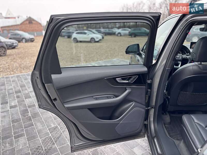 Внедорожник / Кроссовер Audi Q7 2017 в Коломые