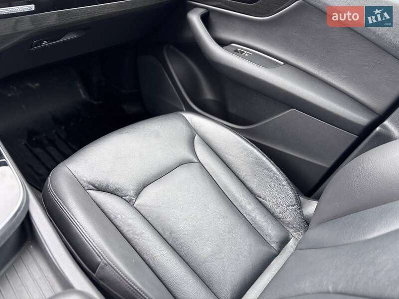 Внедорожник / Кроссовер Audi Q7 2017 в Коломые