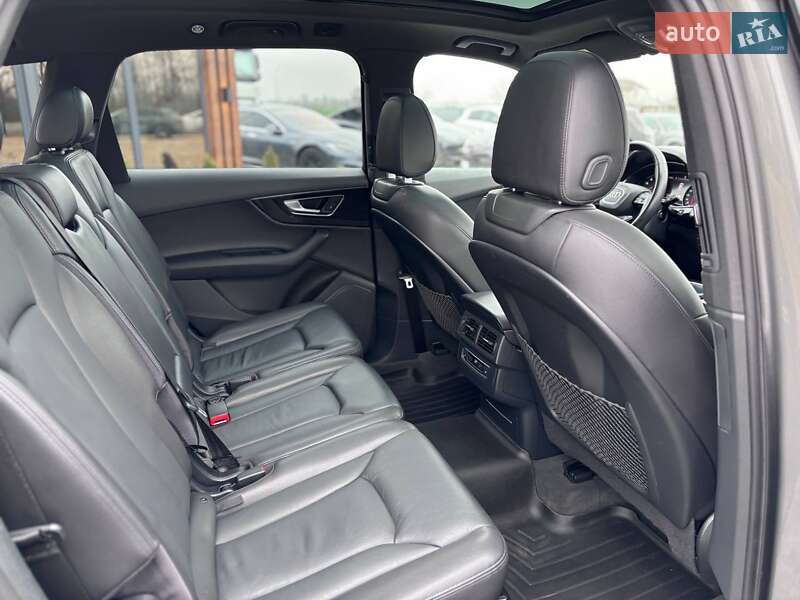 Внедорожник / Кроссовер Audi Q7 2017 в Коломые