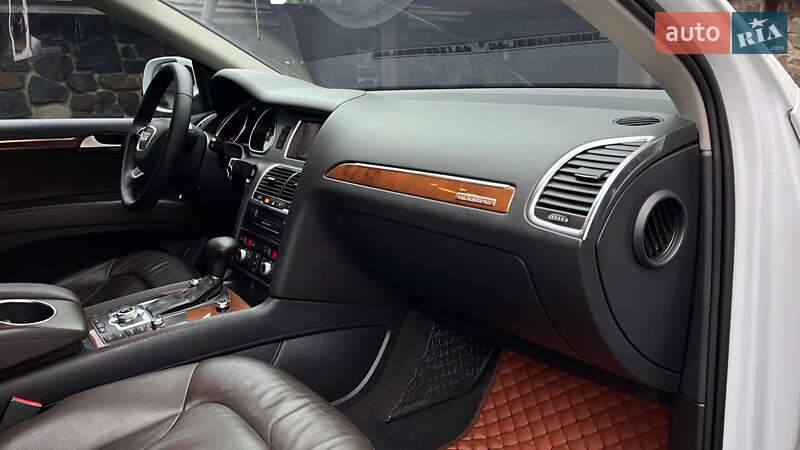 Позашляховик / Кросовер Audi Q7 2015 в Хмельницькому