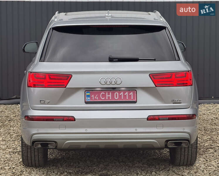 Позашляховик / Кросовер Audi Q7 2015 в Стрию