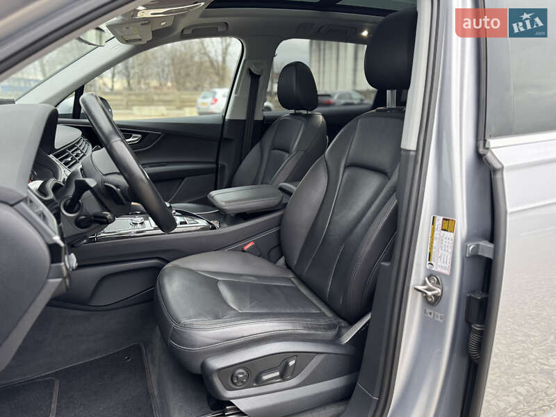 Позашляховик / Кросовер Audi Q7 2015 в Стрию