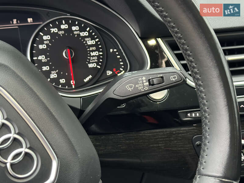 Позашляховик / Кросовер Audi Q7 2015 в Стрию