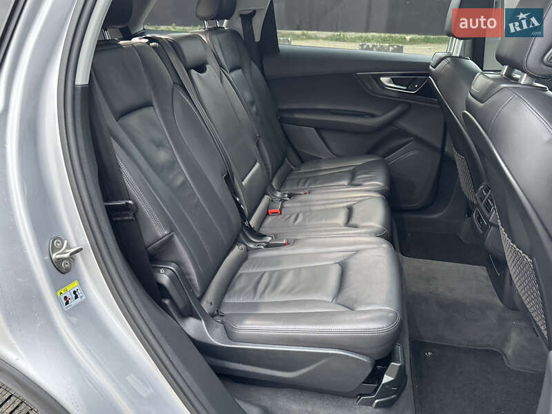 Позашляховик / Кросовер Audi Q7 2015 в Стрию