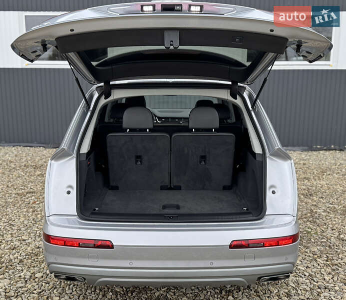 Позашляховик / Кросовер Audi Q7 2015 в Стрию