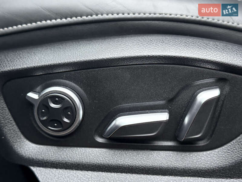 Внедорожник / Кроссовер Audi Q7 2017 в Ровно