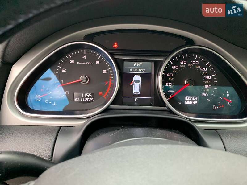 Позашляховик / Кросовер Audi Q7 2014 в Рівному