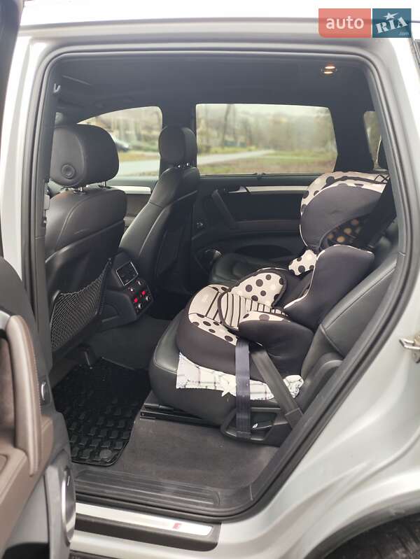 Позашляховик / Кросовер Audi Q7 2014 в Вінниці