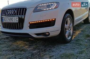 Позашляховик / Кросовер Audi Q7 2015 в Ужгороді