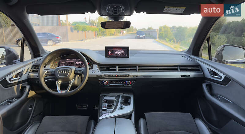 Внедорожник / Кроссовер Audi Q7 2016 в Павлограде