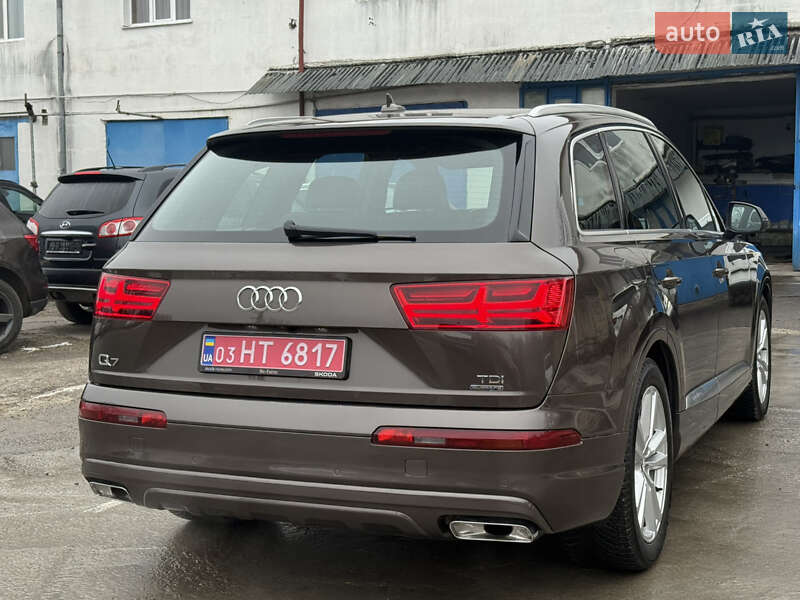 Внедорожник / Кроссовер Audi Q7 2017 в Ровно