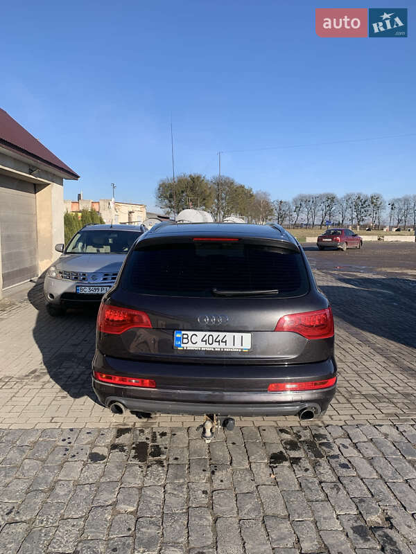 Позашляховик / Кросовер Audi Q7 2013 в Буську