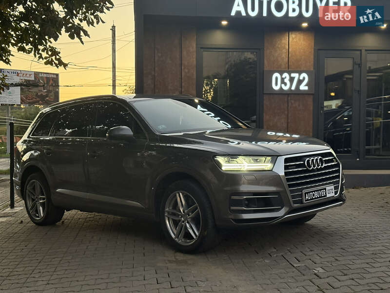 Позашляховик / Кросовер Audi Q7 2016 в Чернівцях фото Позашляховик / Кросовер Audi Q7 2016 в Чернівцях