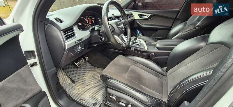 Позашляховик / Кросовер Audi Q7 2017 в Яремчі