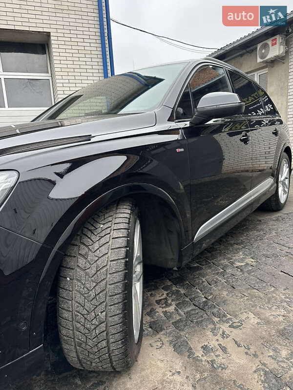 Внедорожник / Кроссовер Audi Q7 2019 в Житомире