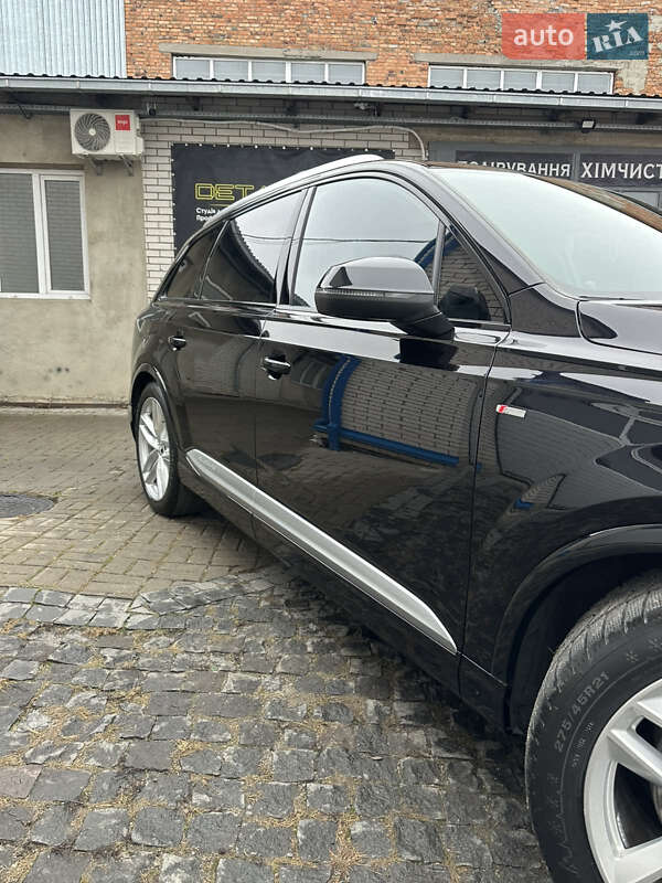 Внедорожник / Кроссовер Audi Q7 2019 в Житомире