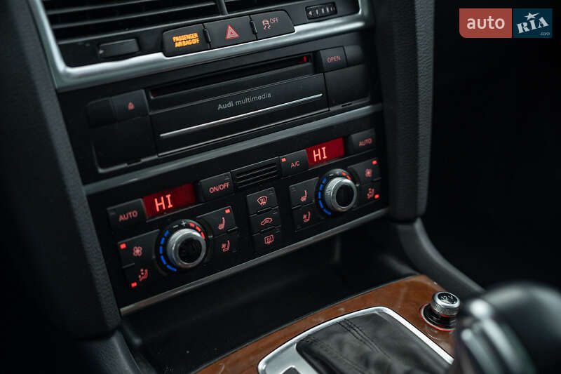 Внедорожник / Кроссовер Audi Q7 2013 в Черновцах