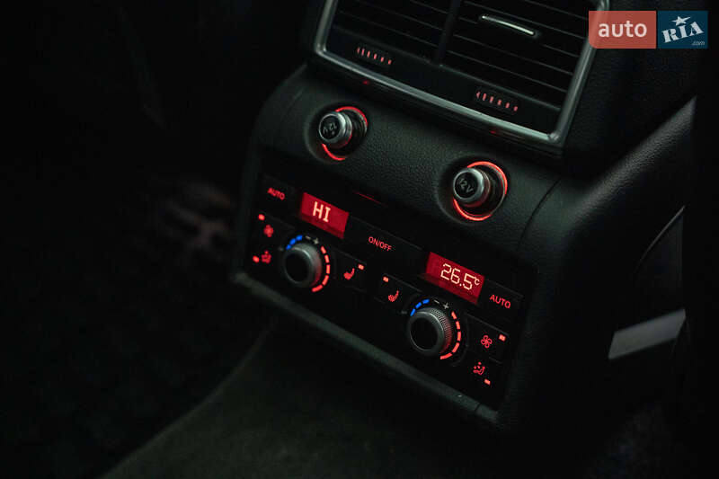 Внедорожник / Кроссовер Audi Q7 2013 в Черновцах