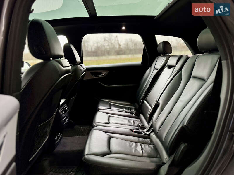 Позашляховик / Кросовер Audi Q7 2019 в Києві