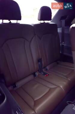 Внедорожник / Кроссовер Audi Q7 2015 в Киеве