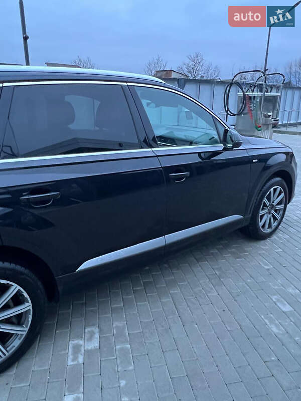 Позашляховик / Кросовер Audi Q7 2016 в Хусті фото 18 Позашляховик / Кросовер Audi Q7 2016 в Хусті