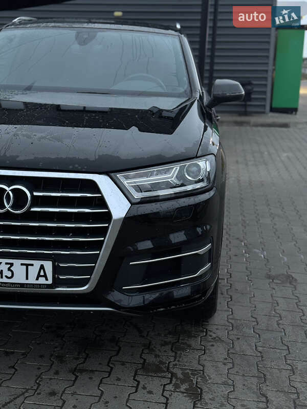 Внедорожник / Кроссовер Audi Q7 2017 в Киеве фото 6 Внедорожник / Кроссовер Audi Q7 2017 в Киеве