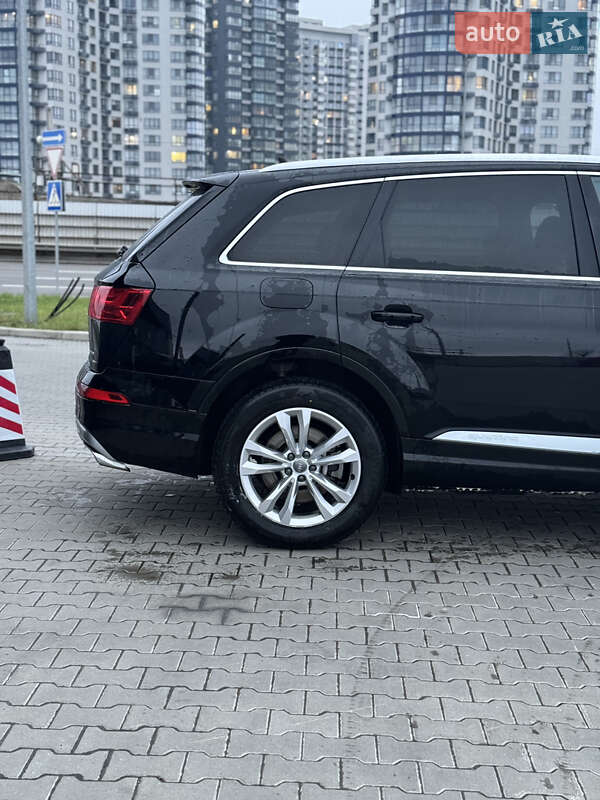 Внедорожник / Кроссовер Audi Q7 2017 в Киеве фото 14 Внедорожник / Кроссовер Audi Q7 2017 в Киеве