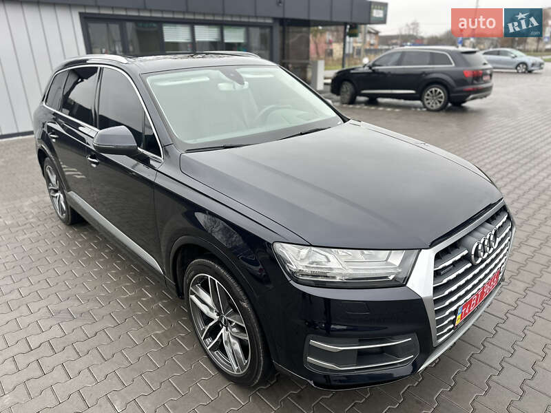 Внедорожник / Кроссовер Audi Q7 2017 в Владимире