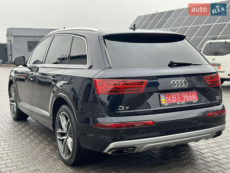 Внедорожник / Кроссовер Audi Q7 2017 в Владимире