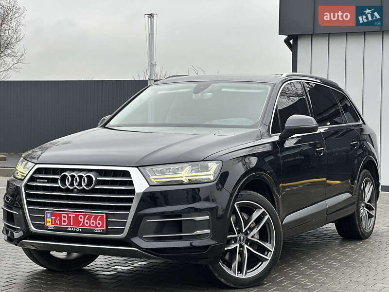 Внедорожник / Кроссовер Audi Q7 2017 в Владимире