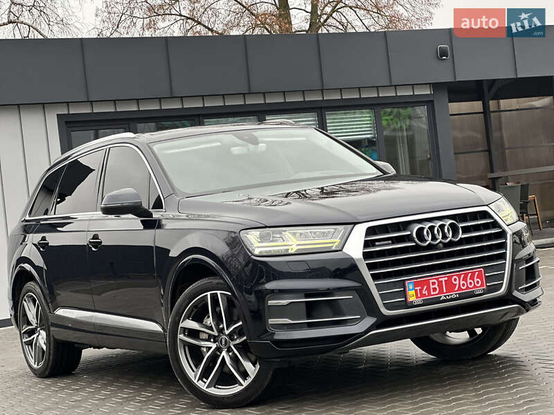 Внедорожник / Кроссовер Audi Q7 2017 в Владимире