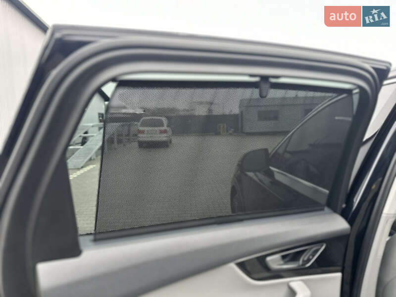 Внедорожник / Кроссовер Audi Q7 2017 в Владимире