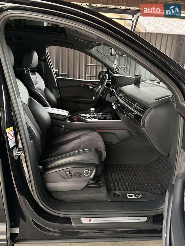 Внедорожник / Кроссовер Audi Q7 2018 в Киеве фото 12 Внедорожник / Кроссовер Audi Q7 2018 в Киеве