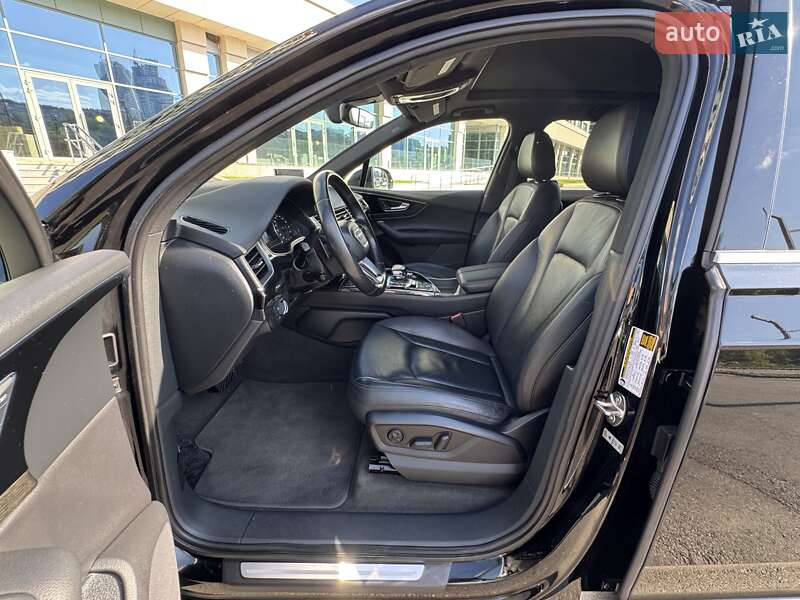 Внедорожник / Кроссовер Audi Q7 2016 в Днепре