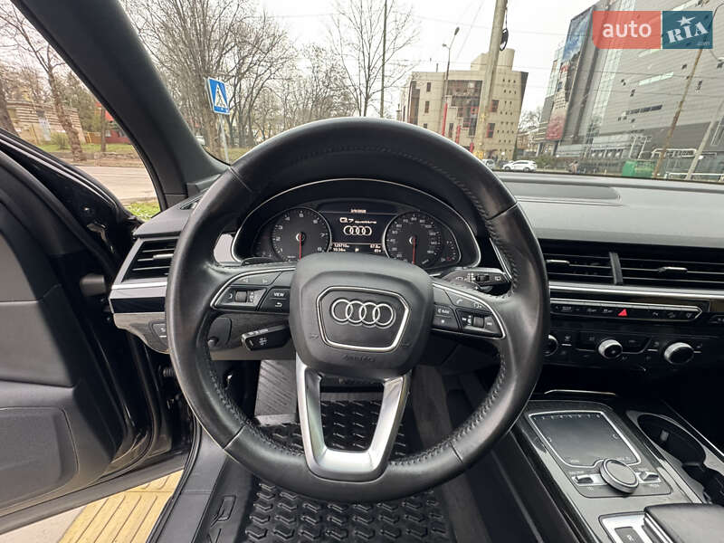 Позашляховик / Кросовер Audi Q7 2017 в Запоріжжі