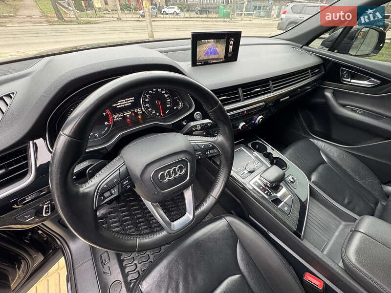 Позашляховик / Кросовер Audi Q7 2017 в Запоріжжі