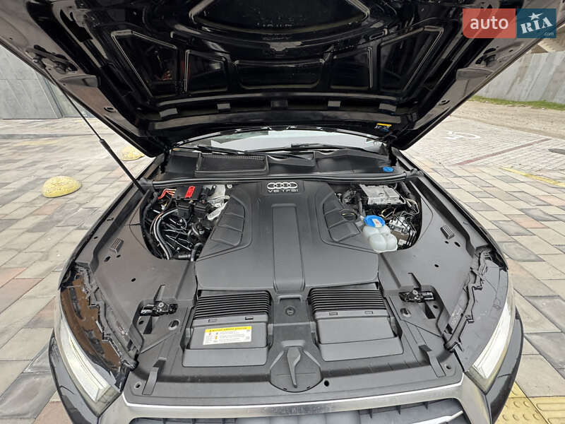 Позашляховик / Кросовер Audi Q7 2017 в Запоріжжі