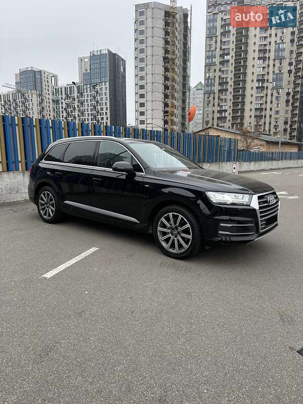 Внедорожник / Кроссовер Audi Q7 2018 в Киеве